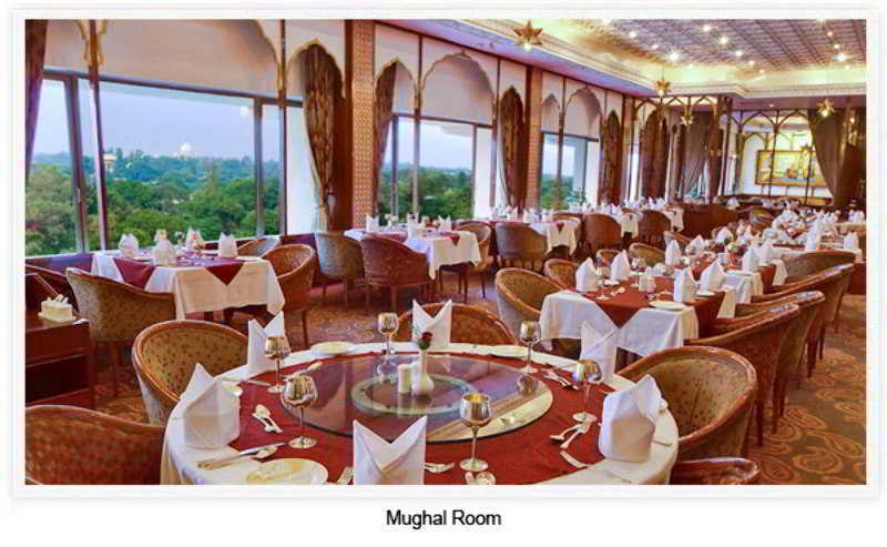 Hotel Clarks Shiraz Agra  Exterior foto