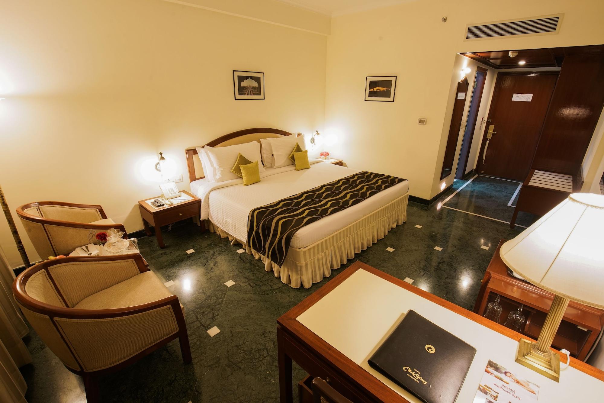 Hotel Clarks Shiraz Agra  Exterior foto