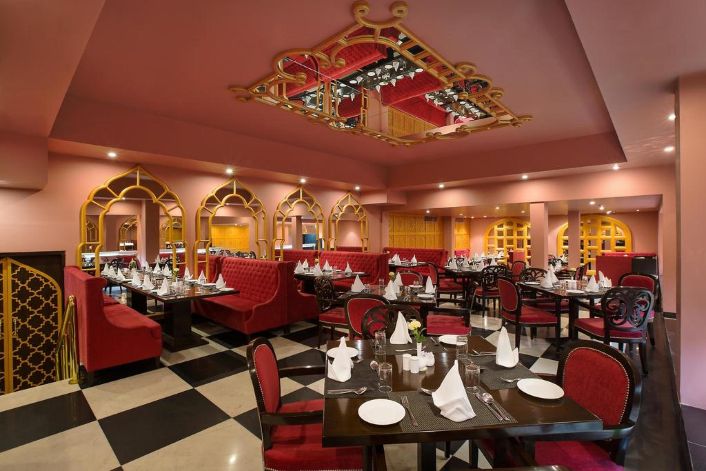 Hotel Clarks Shiraz Agra  Exterior foto