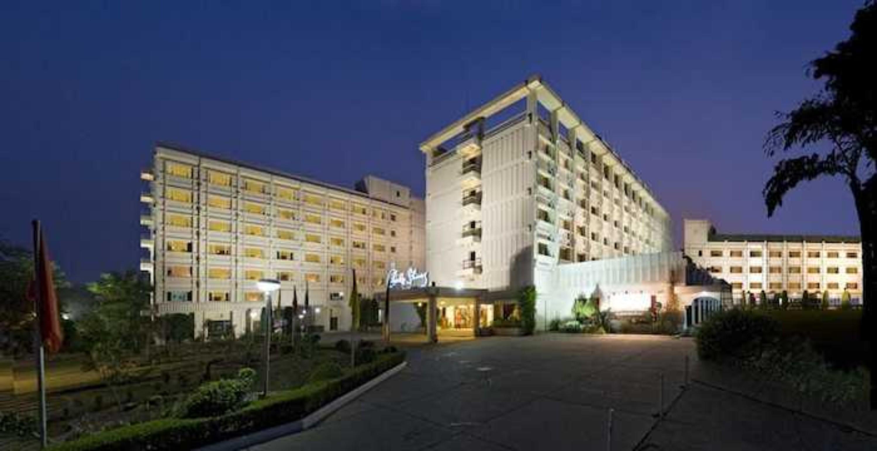 Hotel Clarks Shiraz Agra  Exterior foto