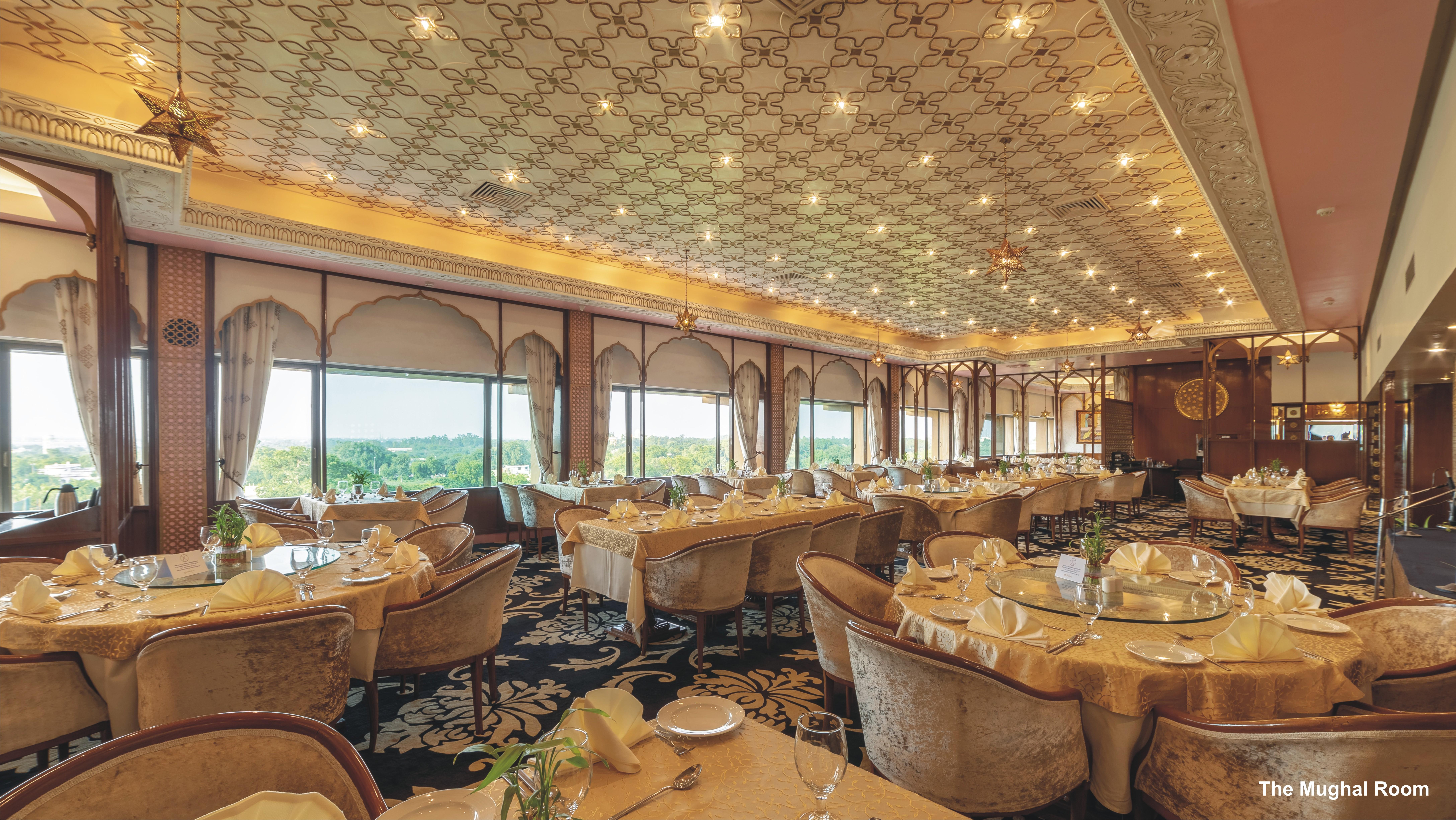 Hotel Clarks Shiraz Agra  Exterior foto