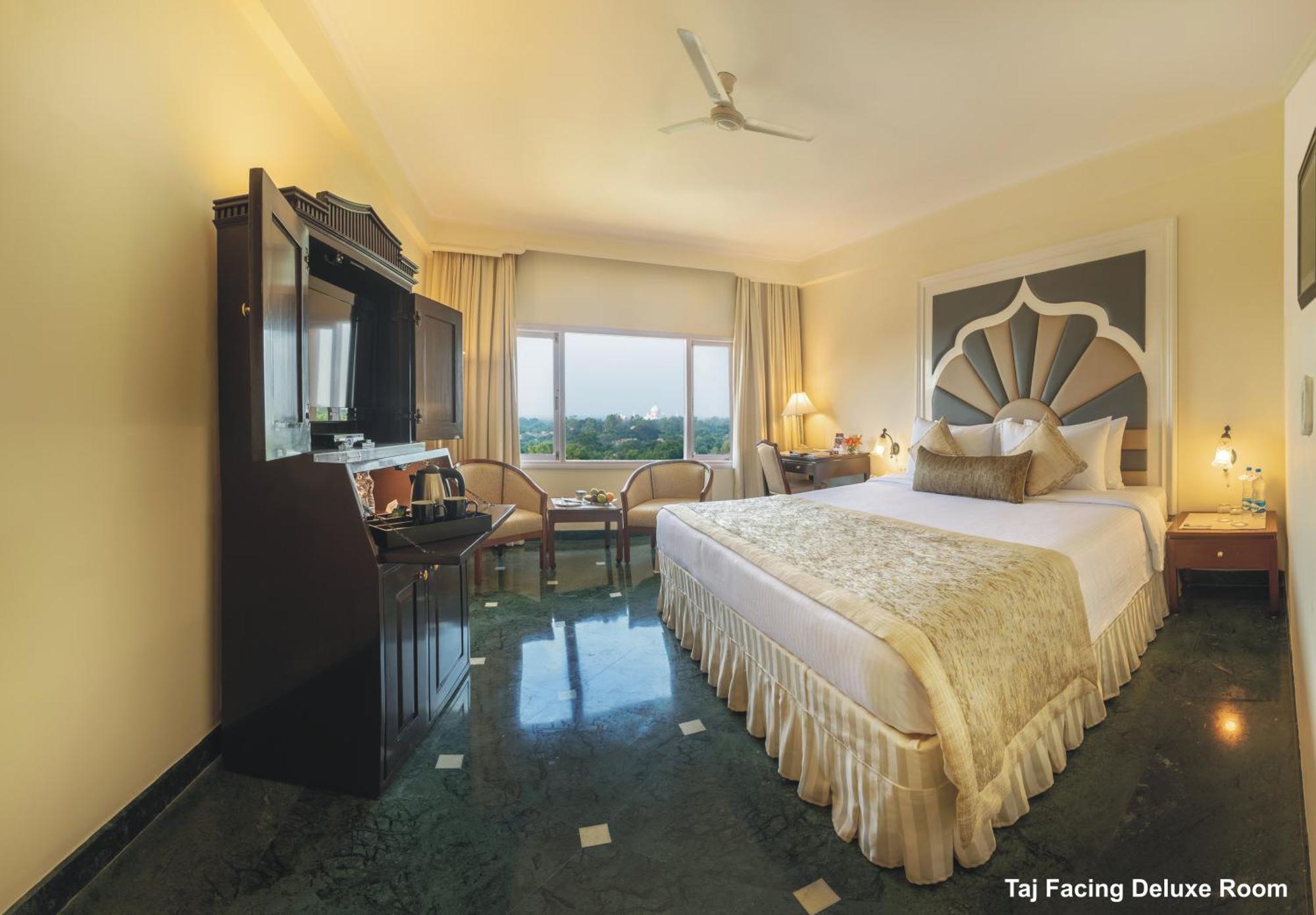 Hotel Clarks Shiraz Agra  Exterior foto