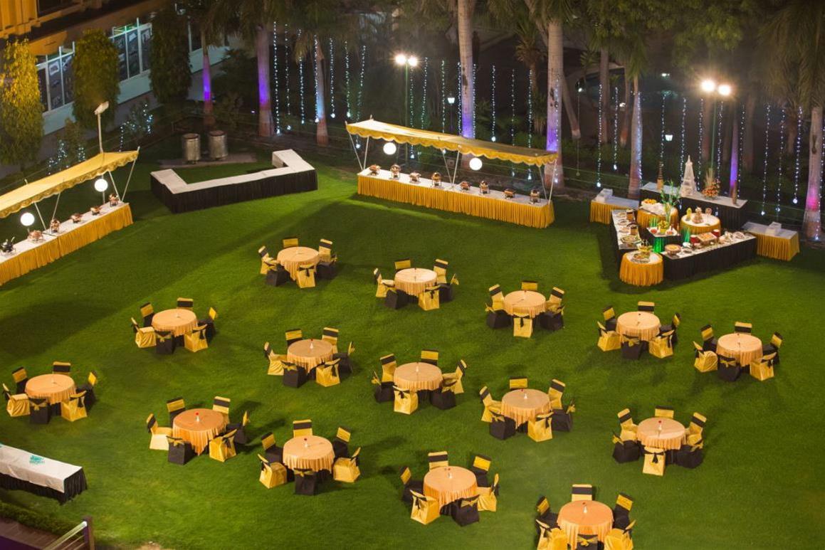 Hotel Clarks Shiraz Agra  Exterior foto